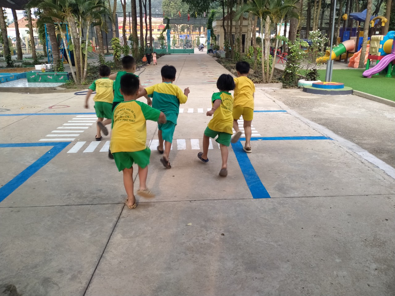 z3477138029021_ad9c7f697c9fae93721d566f50432448